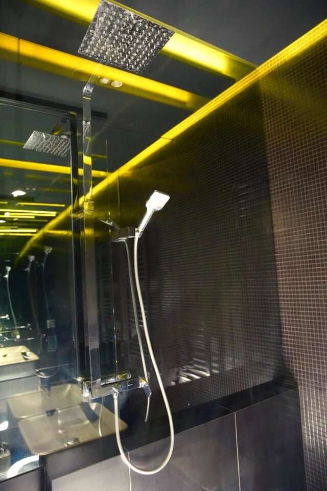 Апартаменты the FENDI -In City Center Киев-20
