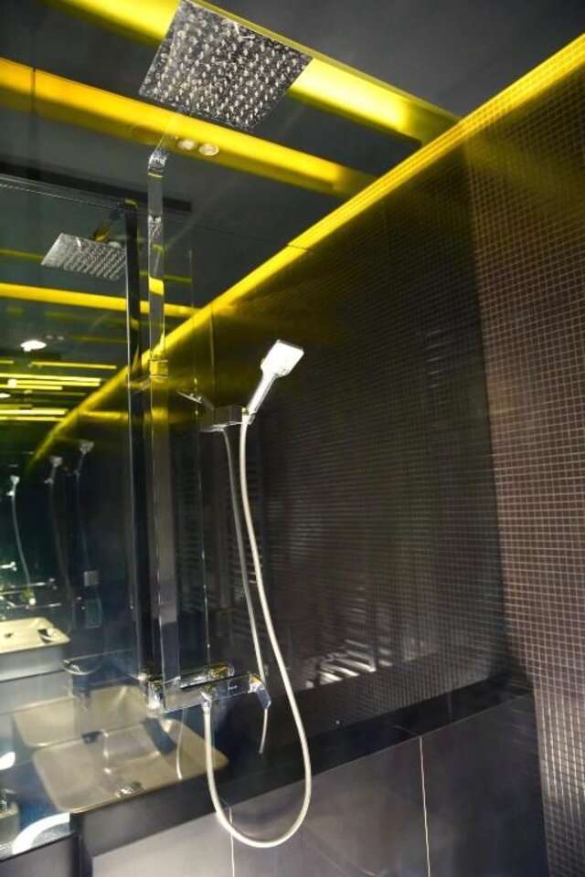Апартаменты the FENDI -In City Center Киев-49